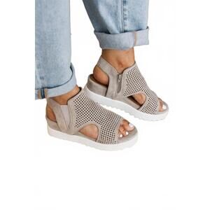 NEW VERY G women's amy platform wedge sandal in light grey